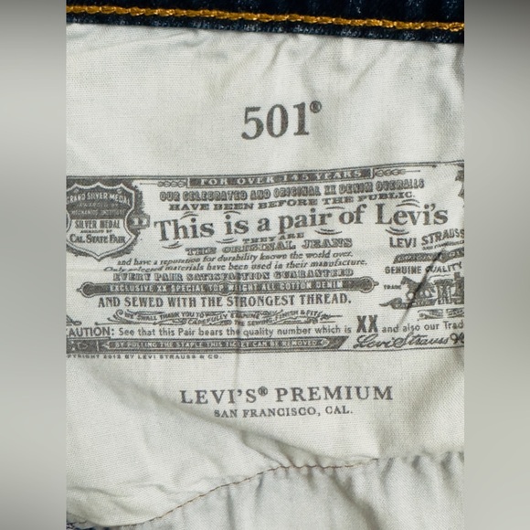Levi Strauss 501 Original Cut Dark Wash Button Fly Frayed Edge Jean Shor… - Picture 9 of 12